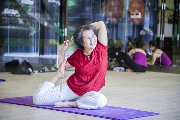 Yoga tốt cho bệnh thoái hóa khớp gối